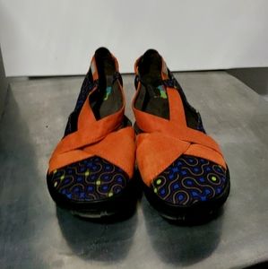 NWOT DIMMI ADVENTURE FLAT ORANGE/INDIGO